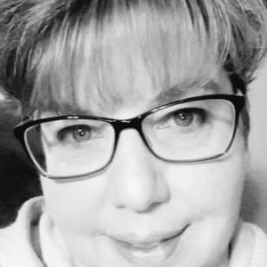 Meet your Posher, Michele